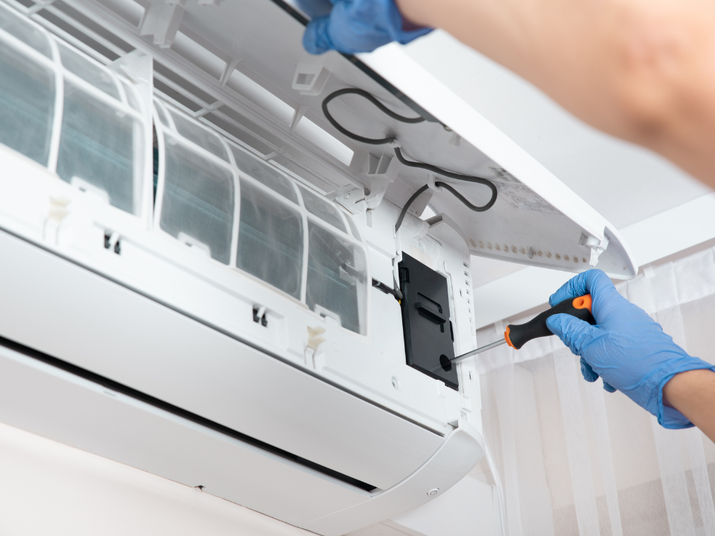 Chemical Wash vs Overhaul Aircon Singapore