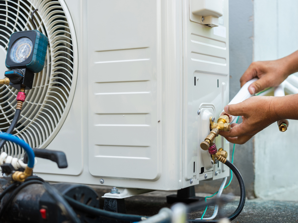 Aircon Gas Top-Up Cost Singapore 2026: R22, R410A, R32